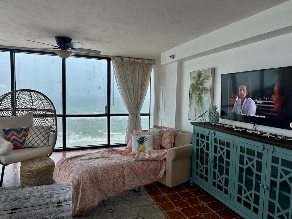 Beautiful Oceanfront Two Bedroom Condo Daytona Beach Dış mekan fotoğraf